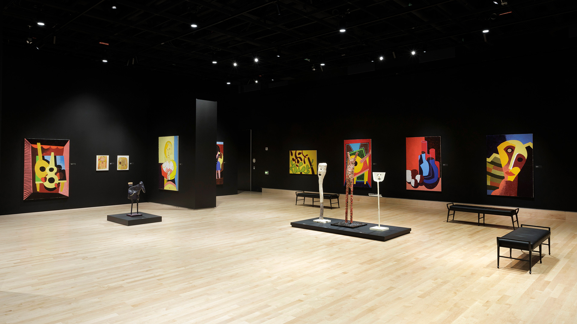 Gallery showing the work of Russ Warren