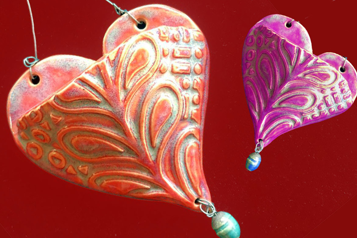 Shiny ceramic hearts