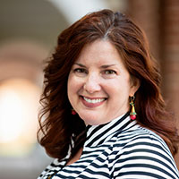 Holly Koons headshot